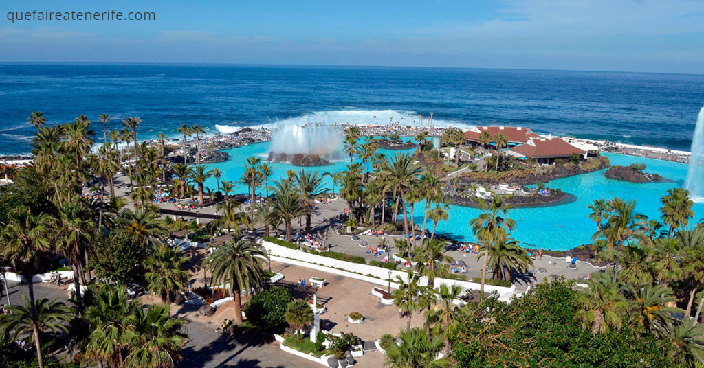 Le lagon de piscine naturelle à Puerto la Cruz